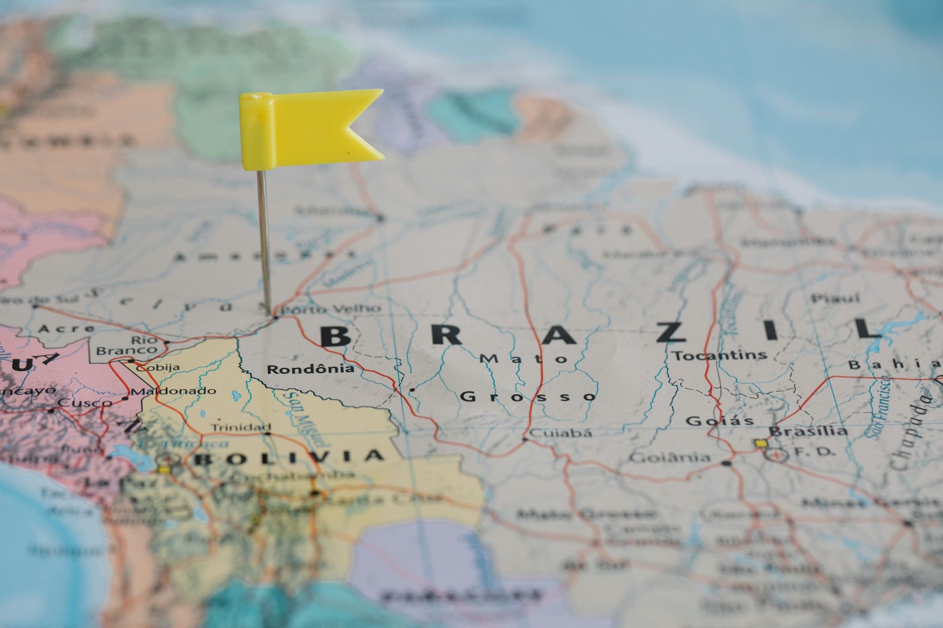 A map with a yellow pin marking a location